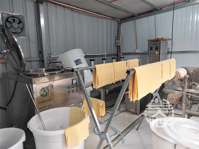 自動(dòng)豆腐皮機(jī)